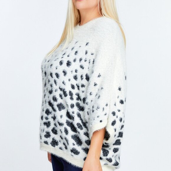 DAVI & DANI Plus Size White Fuzzy Sweater with Black Leopard Print, Oversized - Picture 3 of 5